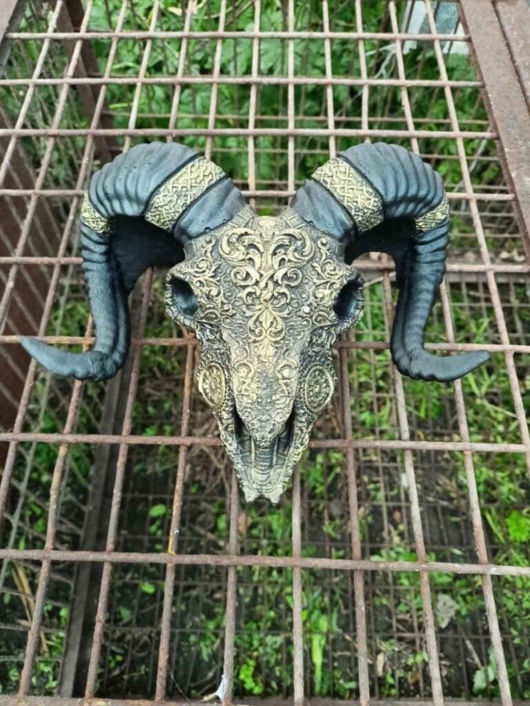 Декоративний череп барана